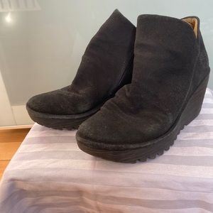 Fly London Yip Boot